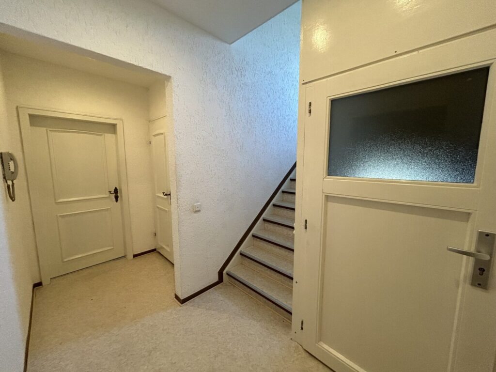 17 Wohnungsflur W2 OG