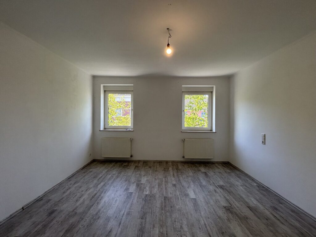 20 Großes Schlafzimmer W2 DG