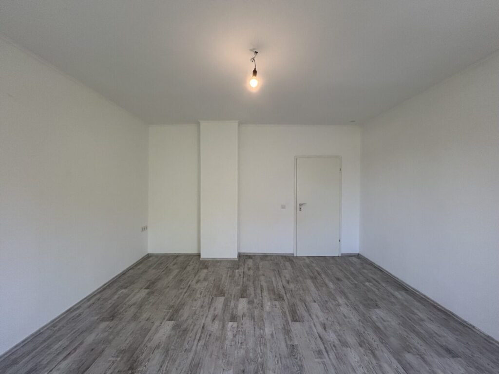 21 Großes Schlafzimmer W2 DG