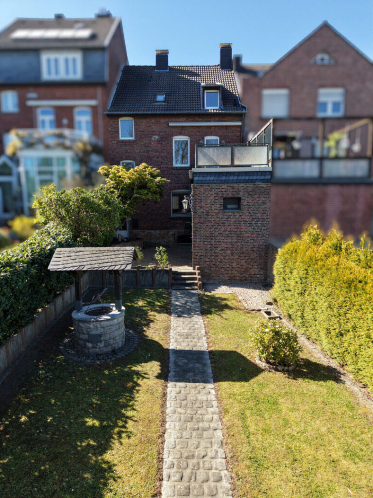 44 Rückansicht Haus