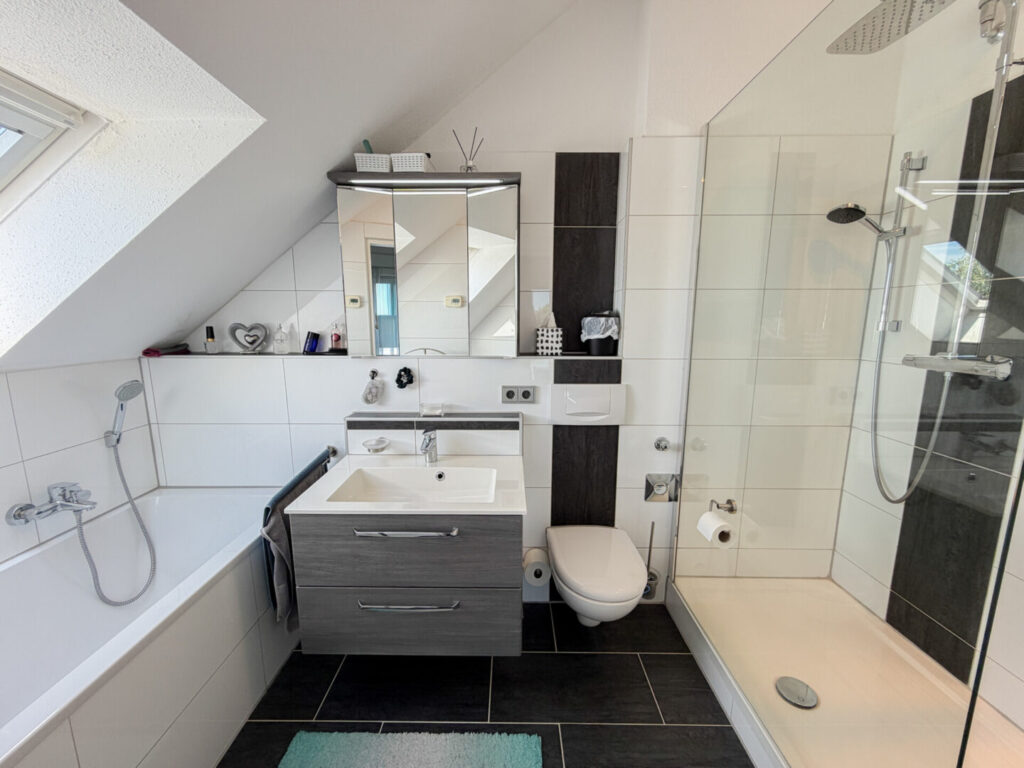 22 Badezimmer SB