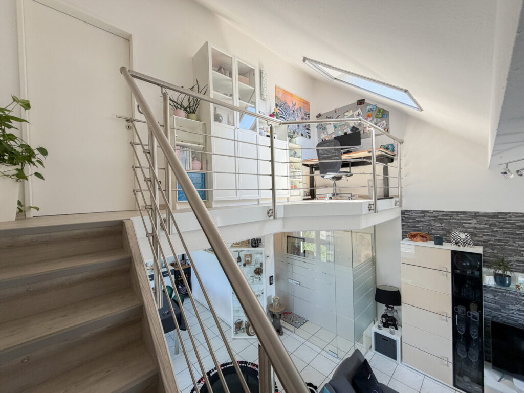 16 Treppe SB