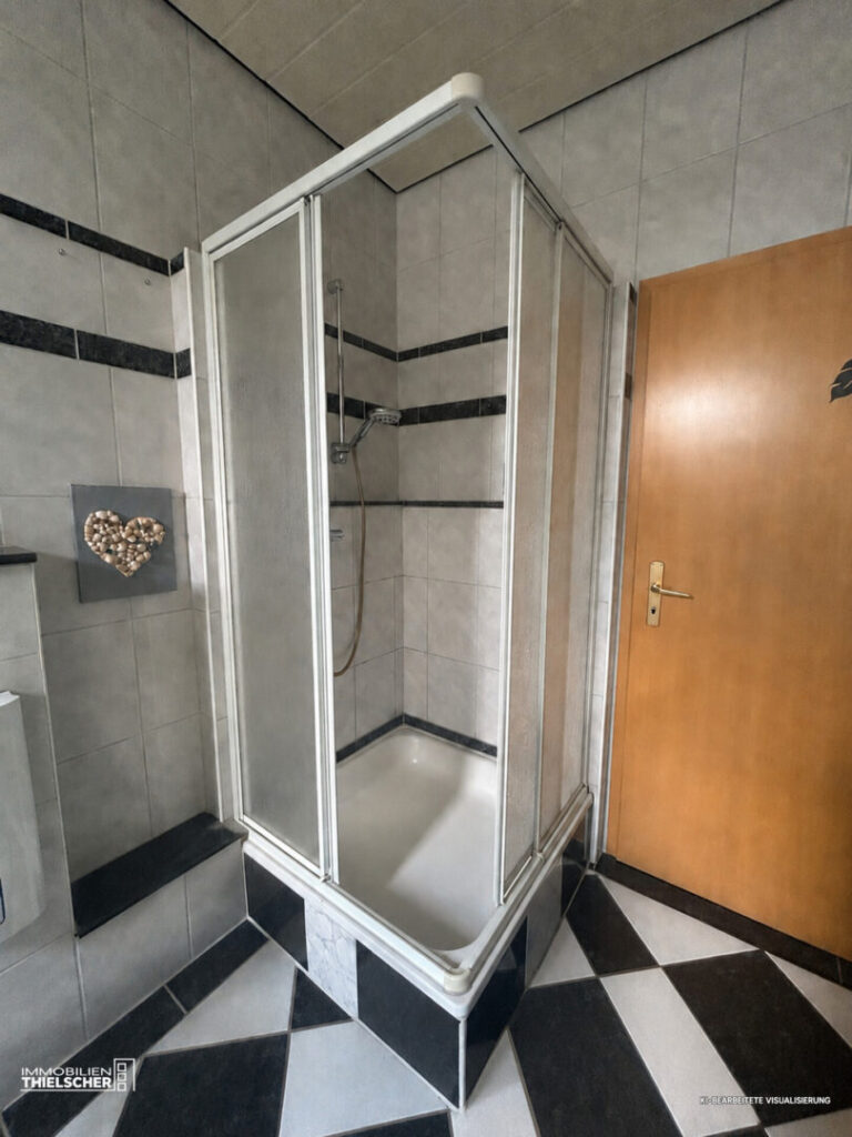 25 Dusche OG Scheune