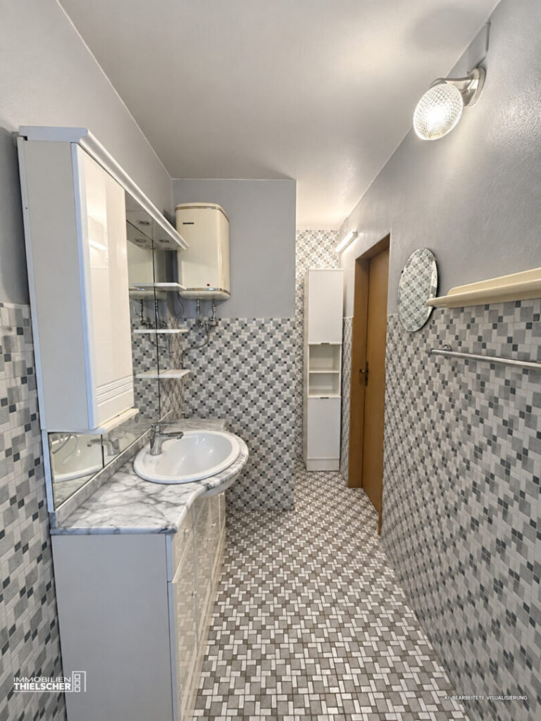 65 Badezimmer EG Vorderhaus