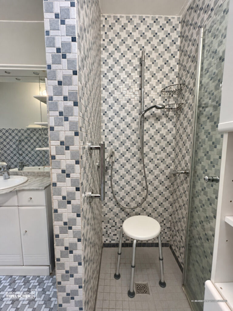 66 Dusche EG Vorderhaus
