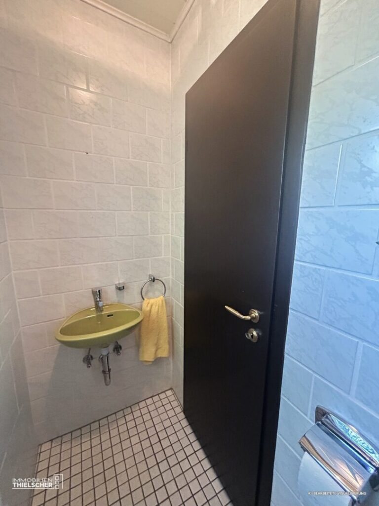 12 Gäste WC EG