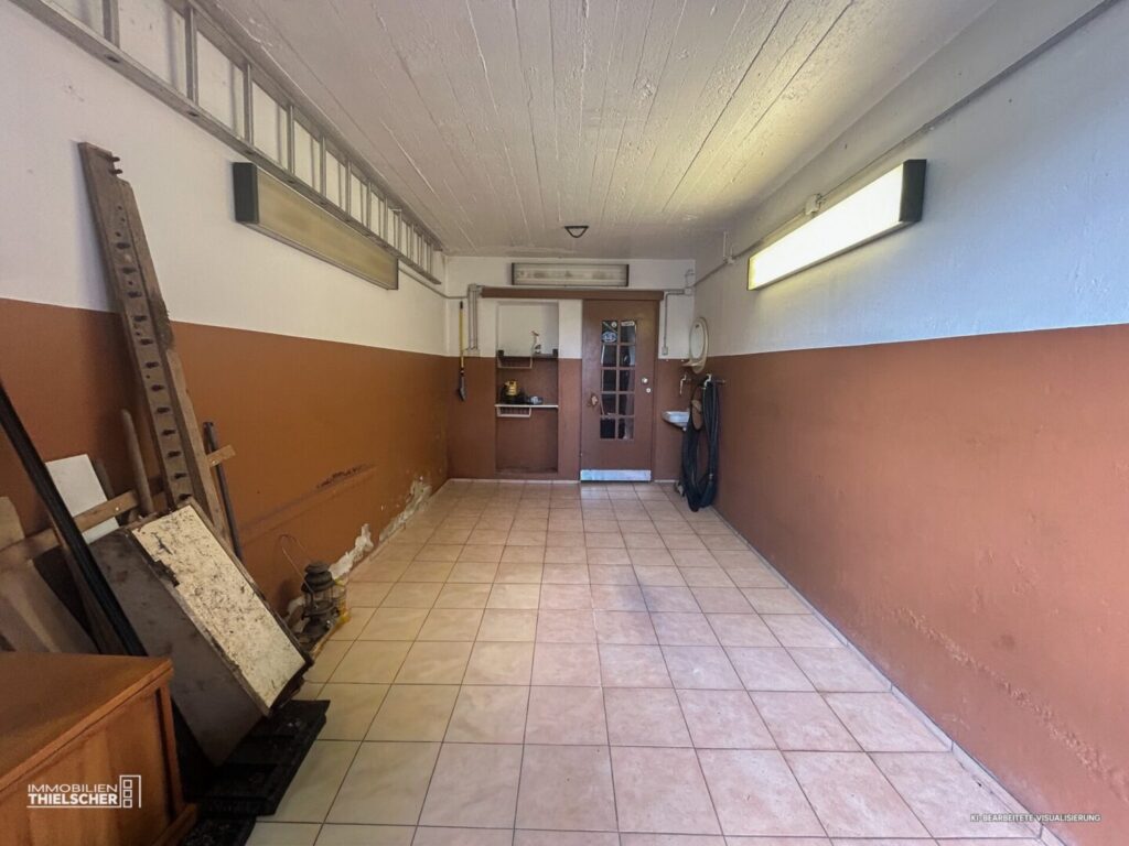 30 Garage