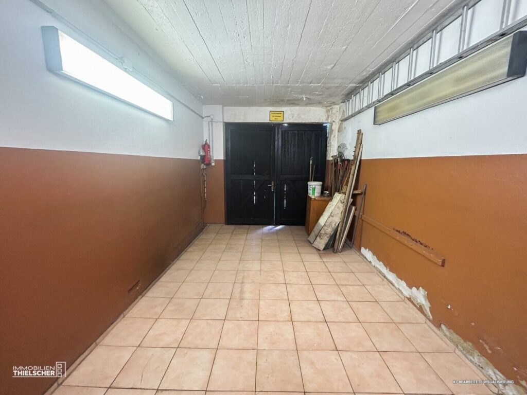 32 Garage