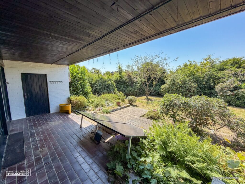 18 überdachte Terrasse