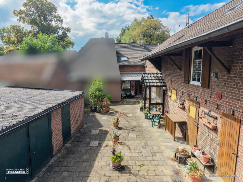 45 Innenhof