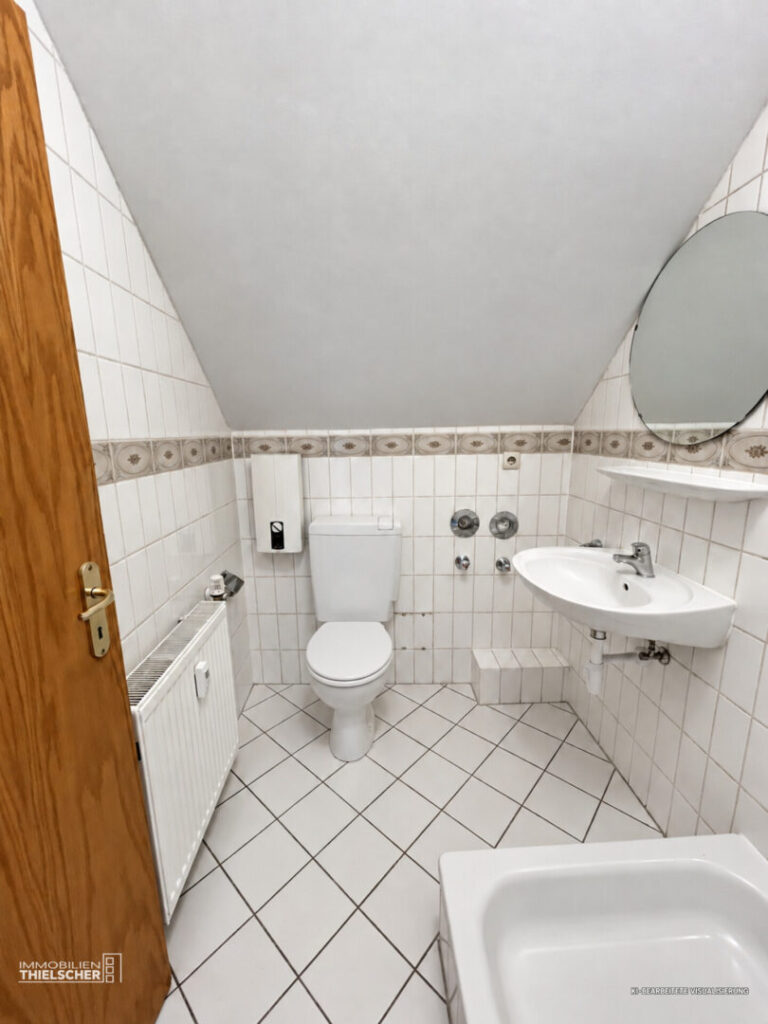 9 Badezimmer DG