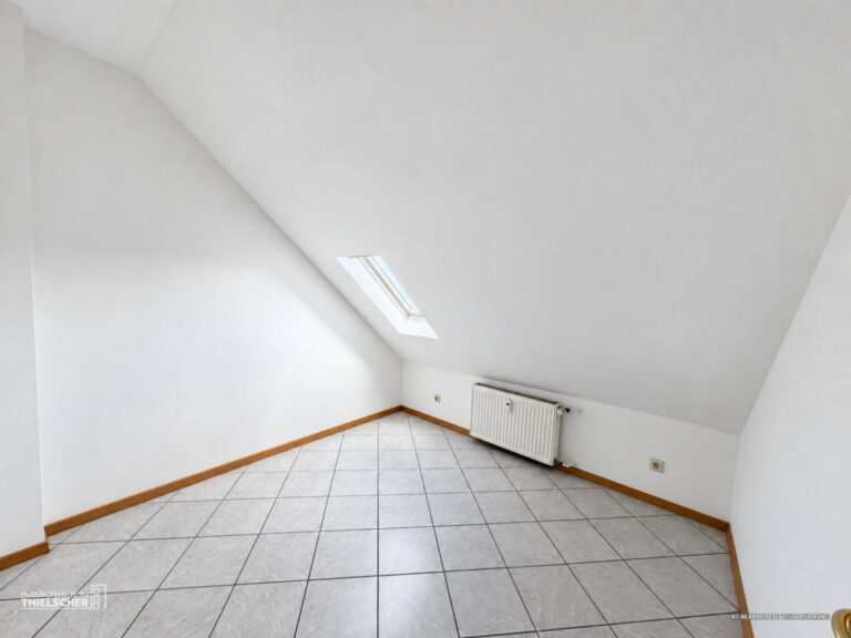 6 Schlafzimmer DG