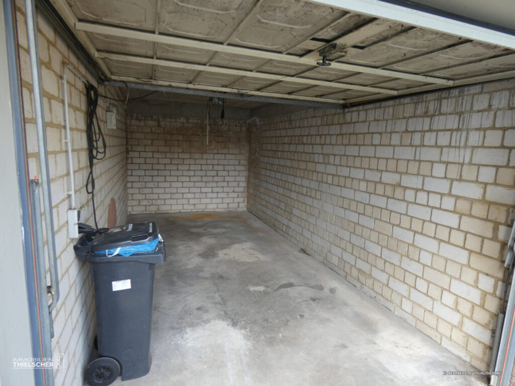24 Garage