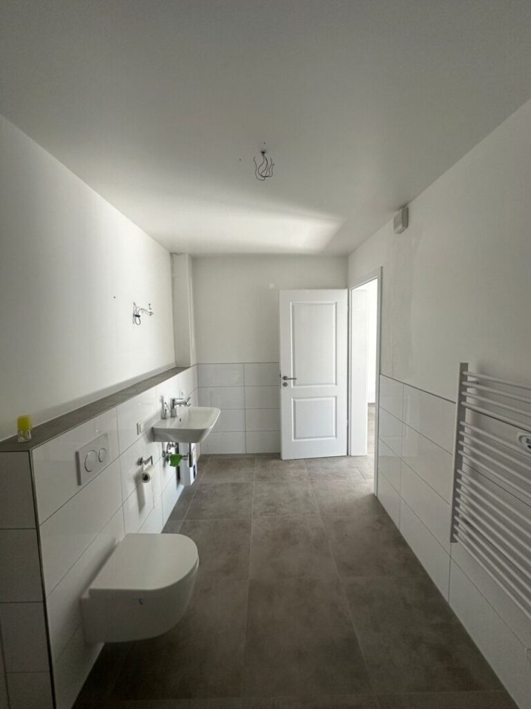 8 Badezimmer